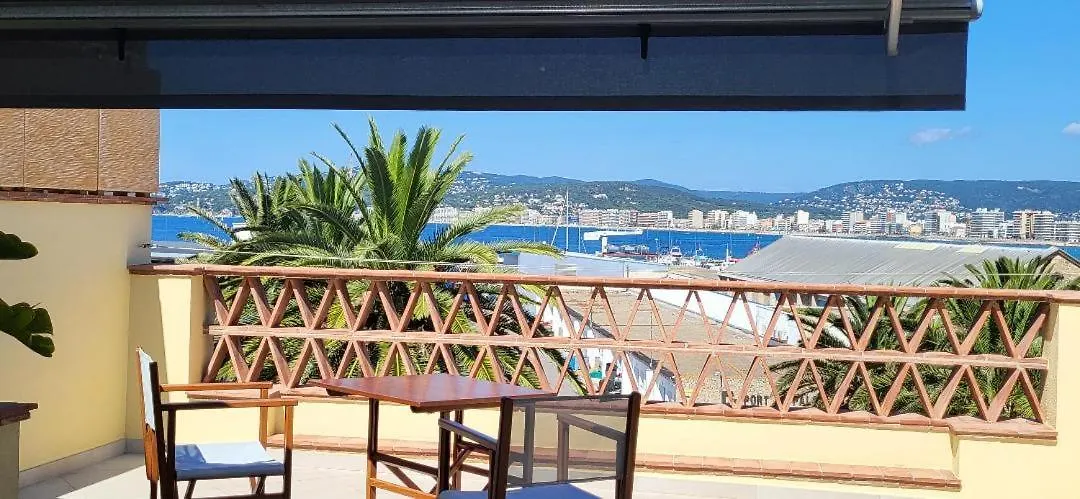 Appartamento Duplex Amb Terrassa I Vistes Al Mar By Apartaments La Catifa Palamós Spagna